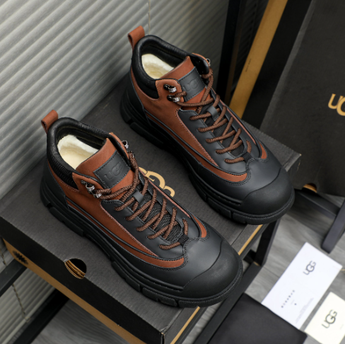 UGG Men's Leather Lace-Up Boot — Black/Cognac