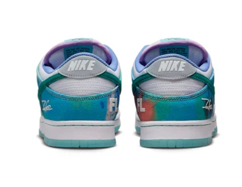 Nike SB Dunk Low – Futura Laboratories 'Bleached Aqua' (HF6061-400)