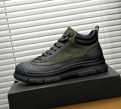 UGG Men's Leather Lace-Up Boot — Black/Olive