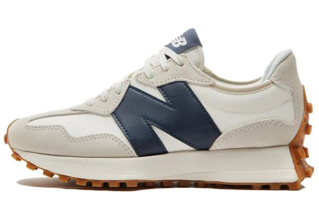 New Balance 327 – 'Moonbeam Outerspace' (WS327KB)
